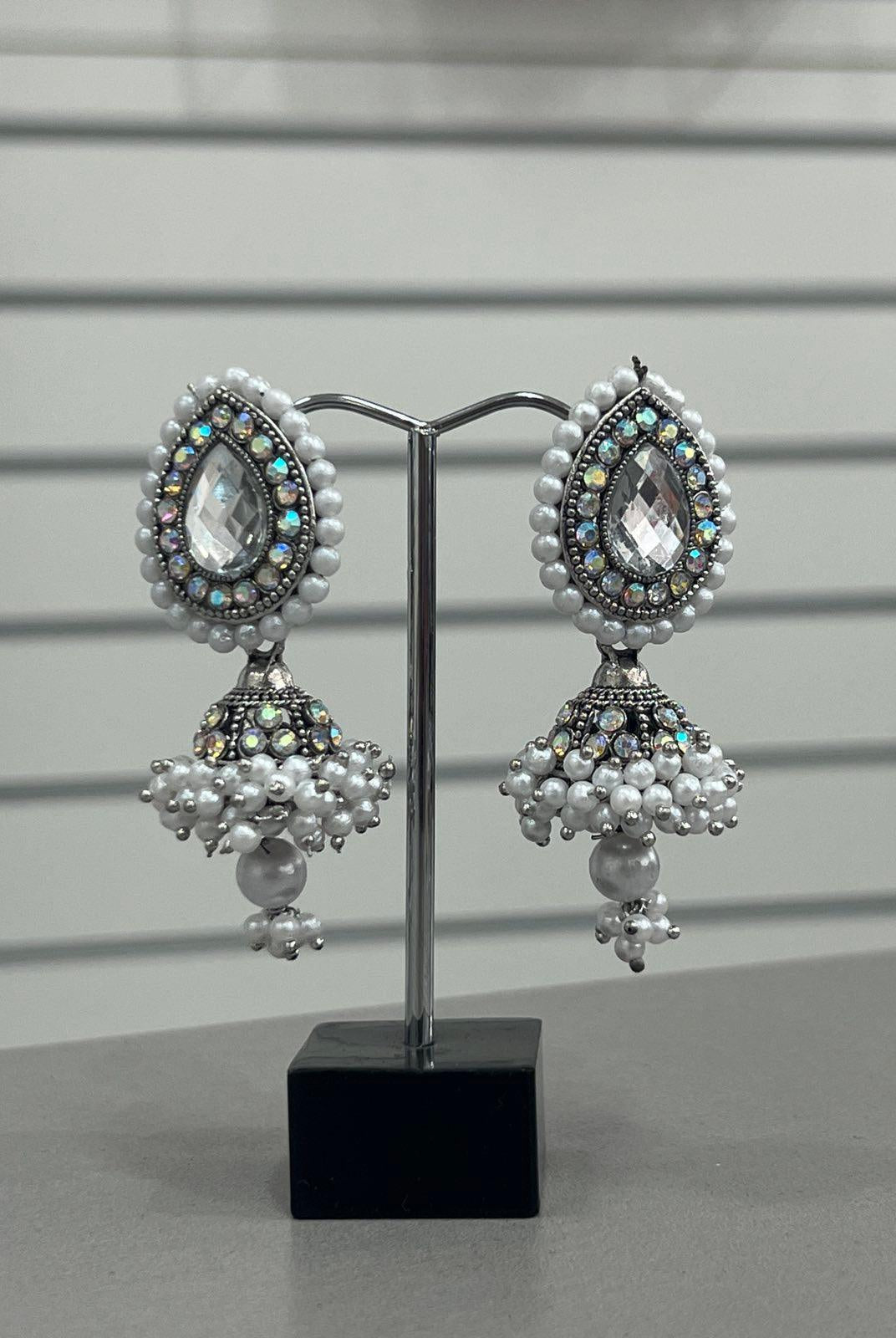 Medium Size Jhumki Earring with Pearls - Boutique Nepal