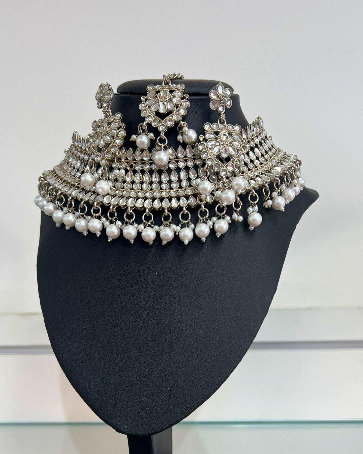 Choker Neckless Set In Silver - Boutique Nepal Au