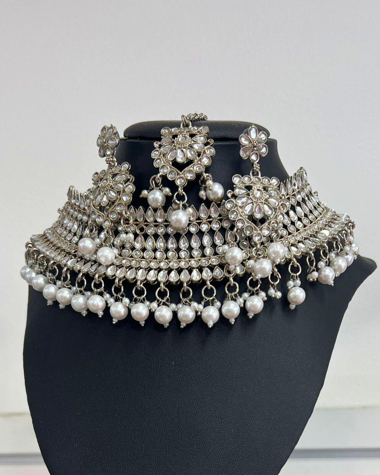Choker Neckless Set In Silver - Boutique Nepal Au