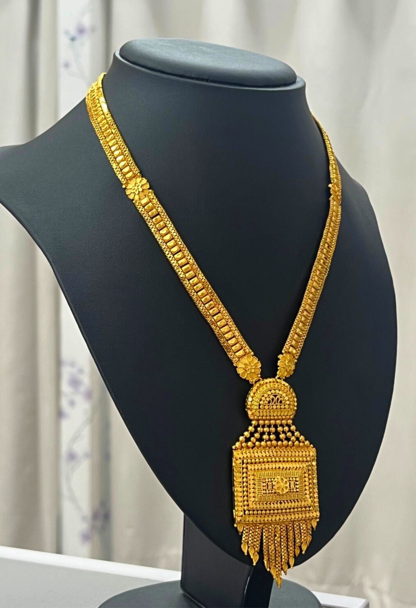 Diagonal Gold Plated Haar - Boutique Nepal