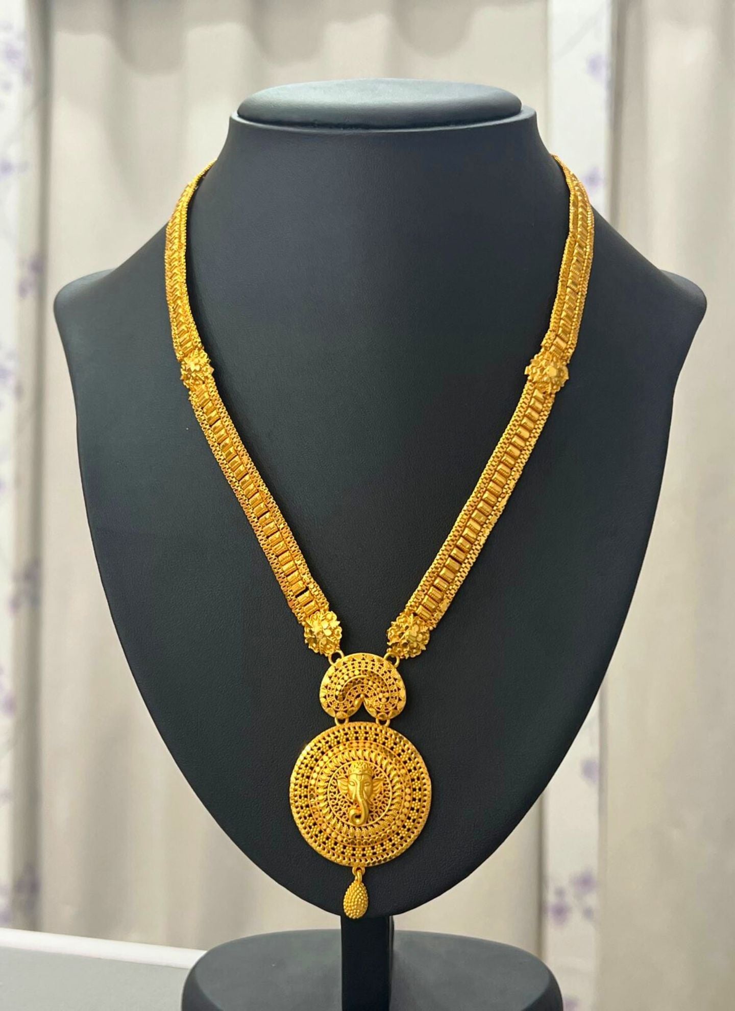 Gold Plated Haar With Ganesh Design - Boutique Nepal