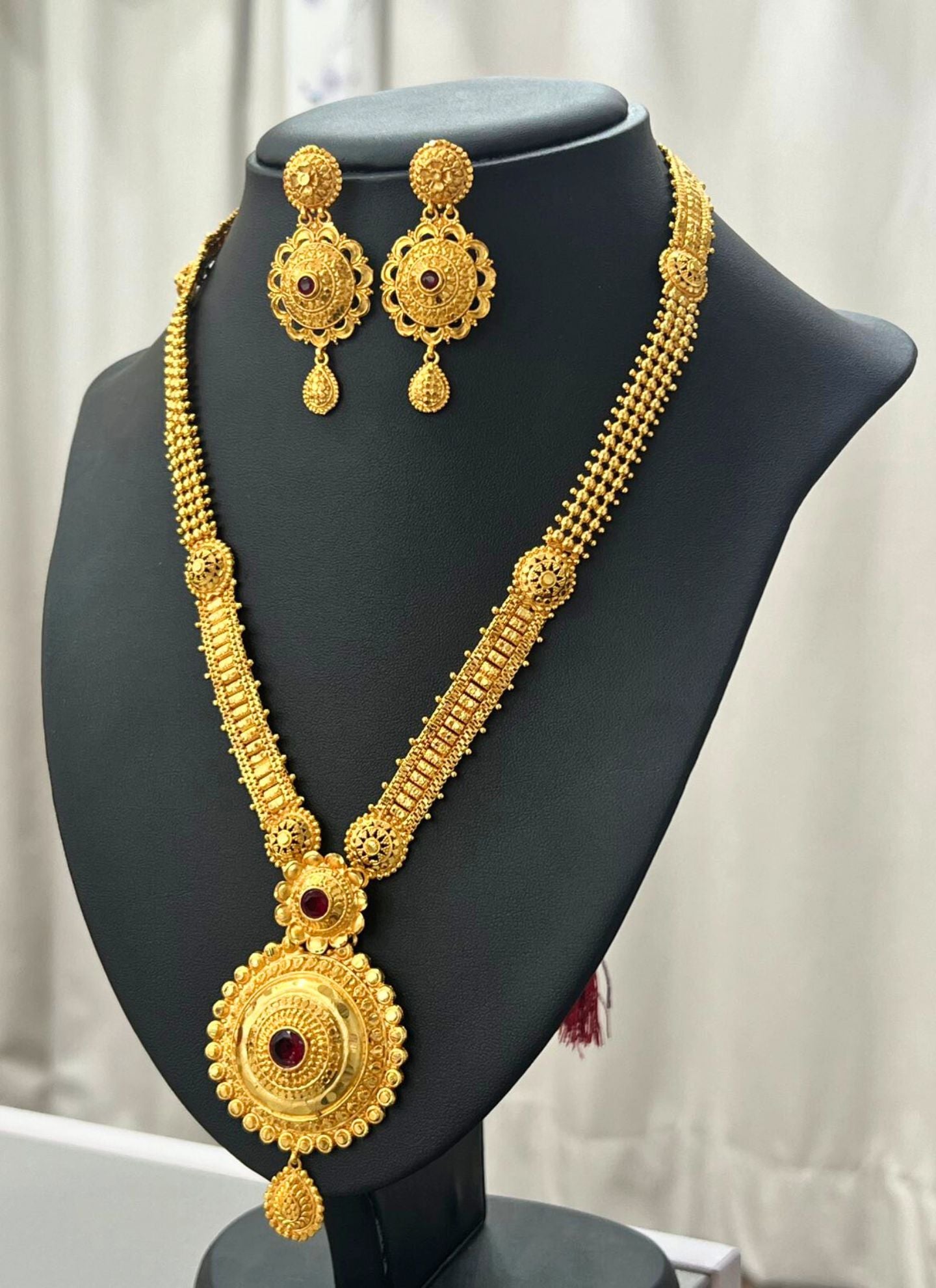 Gold Plated Rani Haar With Earrings - Boutique Nepal