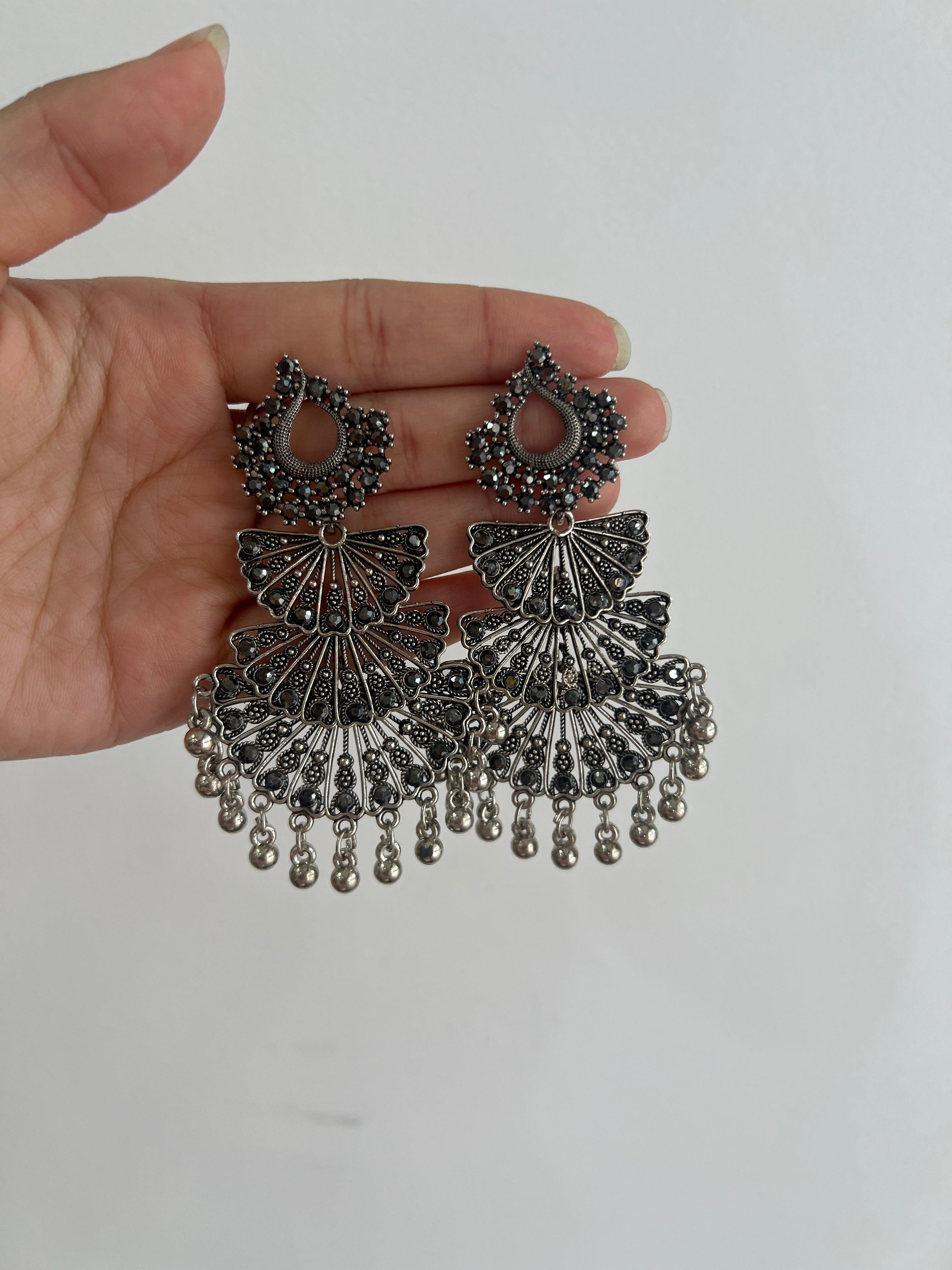 Jhumki in Silver Earring - Boutique Nepal